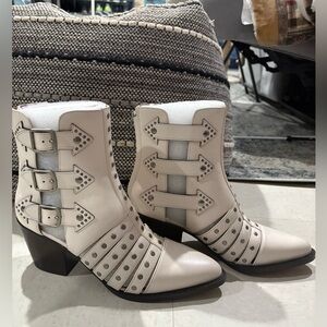 Coach Pheobe Studded Boot in Chalk